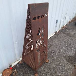 lot 27168 image: Iron Open Sign