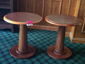 lot 27078 image: (2) Wooden 20in Round Side Tables