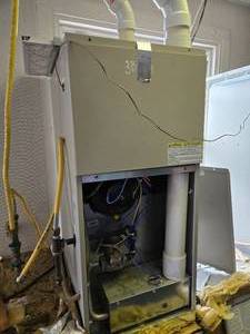 lot 1918800 image: (2) Philco Heating Units - Bidder is Responsible for Removal