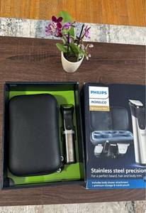 lot 1369 image: Philips Norelco - Multigroom Series 9000 - 21 Piece Mens Grooming Kit - Silver