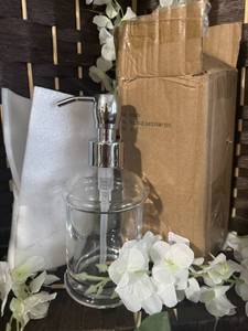 lot 1431 image: pottery barn classic glass hand pump for lotion, soap, bathroom, etc retail $16.99