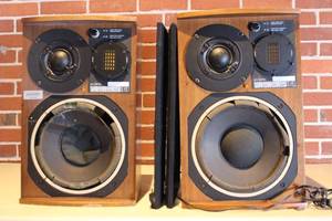lot 92 image: ANDANTE SPEAKERS