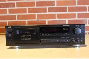 lot 96 image: JVC TD-R462