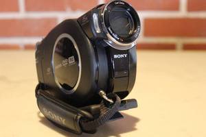 lot 117 image: SONY HDR-UX10