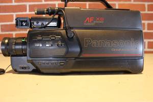 lot 143 image: PANASONIC VIDEO RECORDER PV-420D