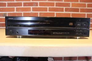 lot 148 image: DENON CD AUTO CHANGER DCM-320