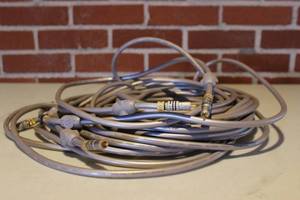 lot 164 image: AUX CABLE