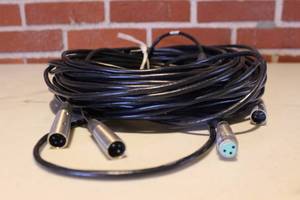 lot 167 image: MIC CABLE