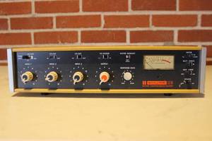 lot 188 image: SHURE SE30 GATED COMPRESSORMIXER