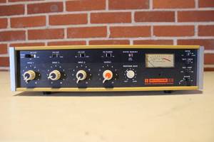lot 189 image: SHURE SE30 GATED COMPRESSORMIXER