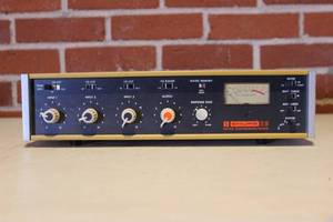 lot 190 image: SHURE SE30 GATED COMPRESSORMIXER