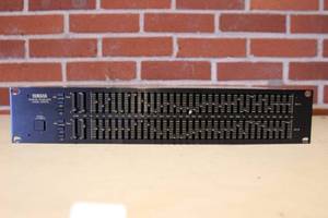 lot 191 image: YAMAHA GRAPHIC EQUALIZER Q2031A