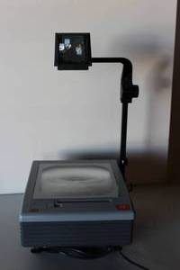 lot 202 image: 3M 9100 PROJECTOR