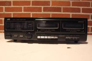 lot 213 image: JVC DOUBLE CASSETTE DECK TD-W118