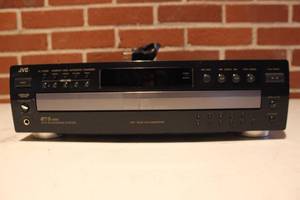 lot 222 image: JVC 5 DISC CHANGER