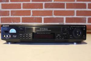 lot 238 image: SONY VCR SLV-789HF