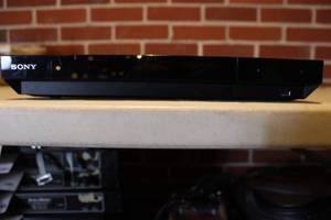 lot 263 image: SONY BLUE RAY PLAYER UBP-X700