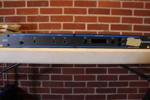 lot 267 image: SYMETRIX 402 DAUL OUTPUT DELAY