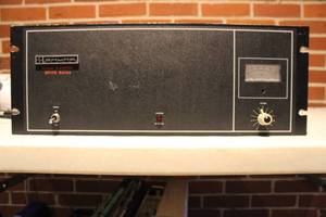 lot 274 image: SHURE POWER AMPLIFIER SR105A