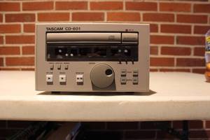lot 276 image: TASCAM CD-601