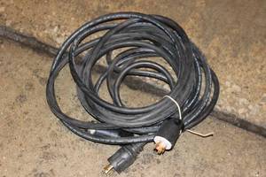 lot 306 image: POWER CORD