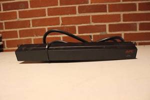 lot 321 image: APC BASIC RACK PDU