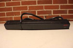 lot 323 image: APC BASIC RACK PDU