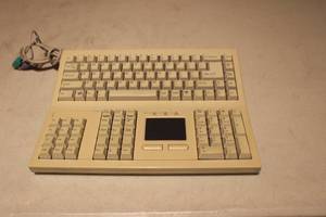 lot 330 image: KEYBOARD