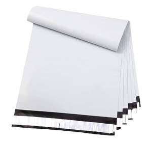 lot 62789 image: Metronic 6x9 Poly Mailer Envelopes 100 Pack Shipping Bags with Self Adhesive, Waterproof and Tear-Proof Postal Bags in White
