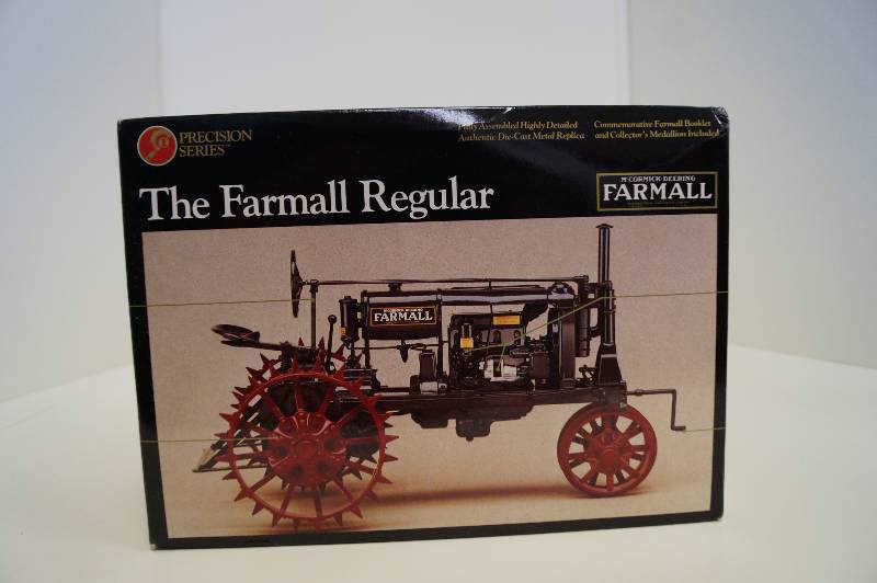 lot 1632 image: Precision ERTL Farmall Regular 234 Tractor 116 scale 1991 Styrofoam Sealed