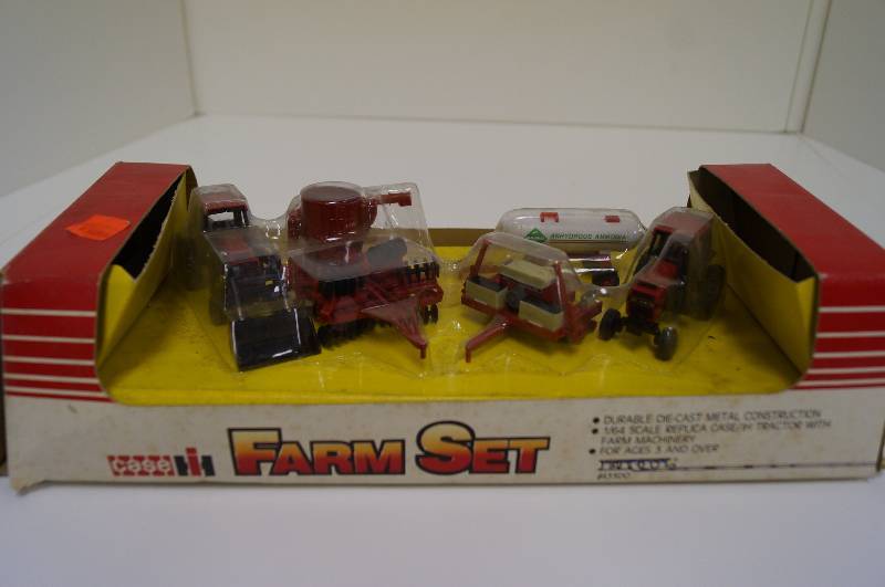 ertl farm sets 1 64