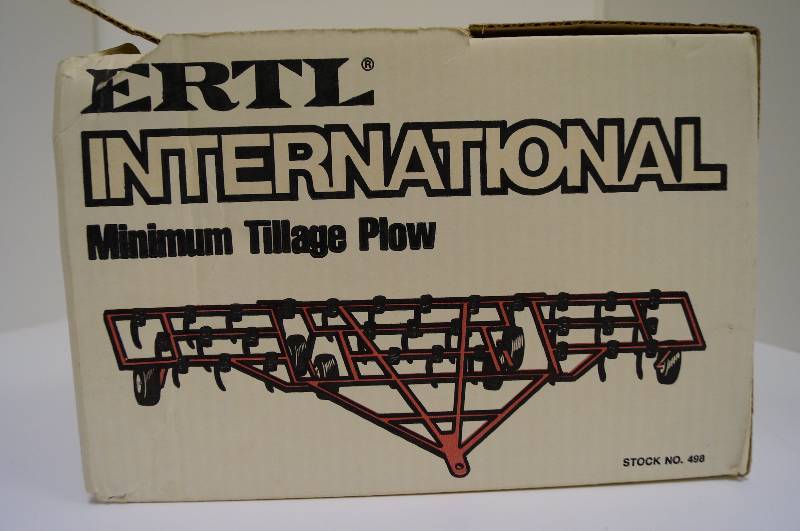 lot 1657 image: ERTL International Minimum Tillage Plow, 116, fold wings, NIB