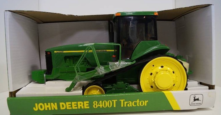 lot 2036 image: ERTL John Deere 8400T Tractor Collectors Edition, 116 scale, #5181, on tracks, NIB