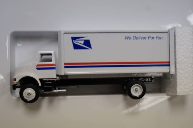 lot 2052 image: Winross Trunk, United States Postal Service, 164 scale, NIB