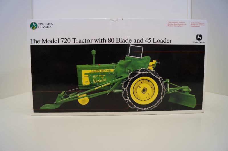 lot 1630 image: Precision ERTL John Deere 720 Tractor w80 blade and 45 loader 116 scale NIB