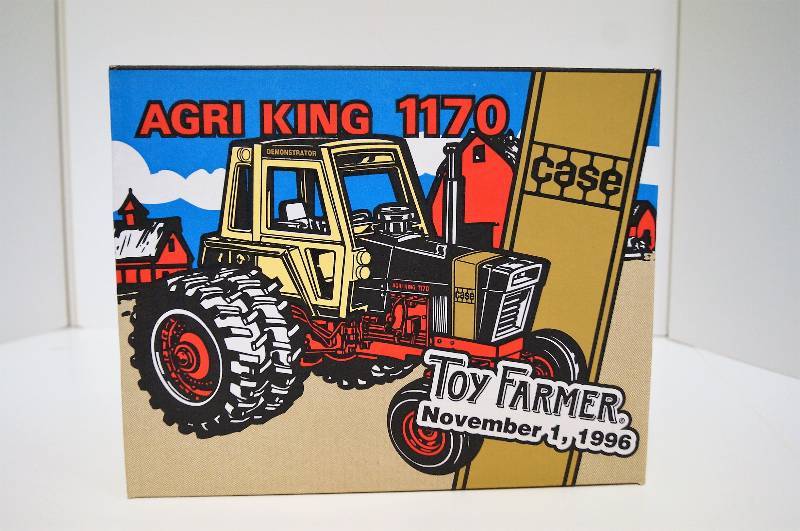 lot 2057 image: ERTL Case AGRI KING 1170 Tractor, 116 scale, 475PA, Duals, New in shipping Box abd NIB