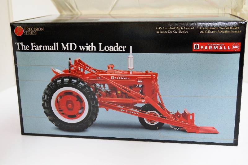 lot 2060 image: ERTL Precision The Farmall MD with Loader, 116 scale, No. 4599, NIB
