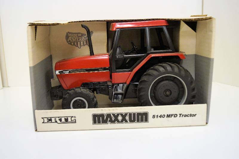 lot 2064 image: ERTL Case IH MAXXUM 5140 MFD Tractor, 116 scale, No. 696, NIB