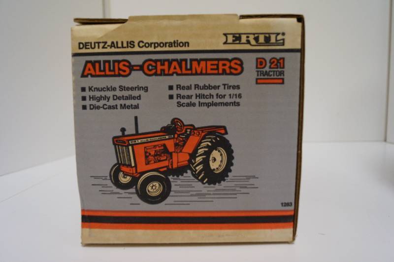 lot 2077 image: ERTL Allis-Chalmers D21 Tractor, 116 scale, No. 1283, NIB