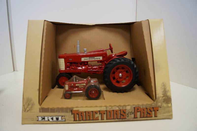 lot 2078 image: ERTL Farmall Tractors of the Past, Farmall 350 116 and 164, No. 630, NIB