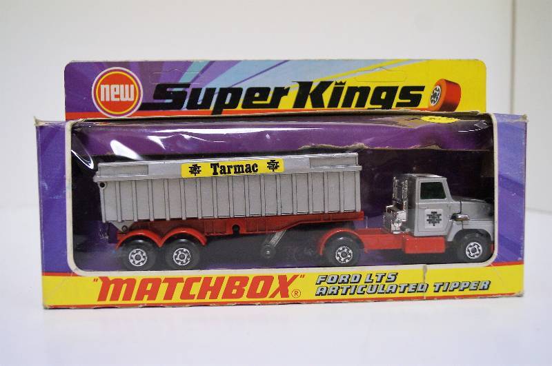 lot 2085 image: Matchbox Super Kings Ford LTS Articulated Tipper, 164, NIB