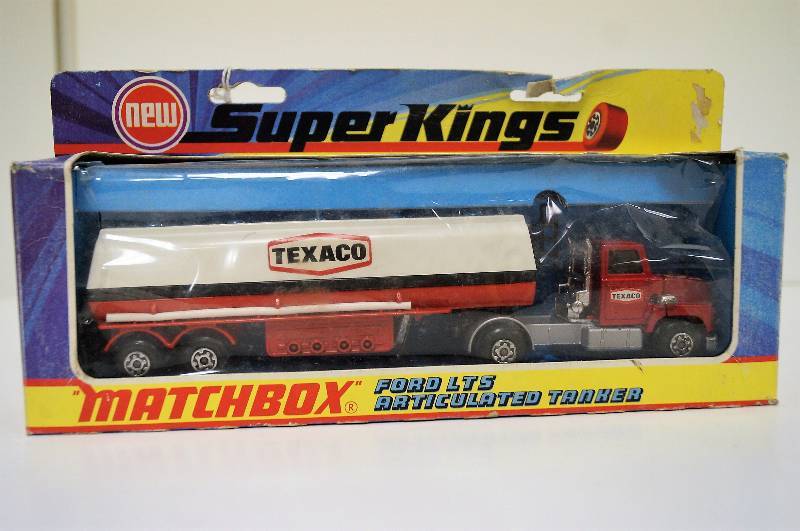 lot 2086 image: Matchbox Super Kings Ford LTS Trxaco Tankerr, 164, NIB