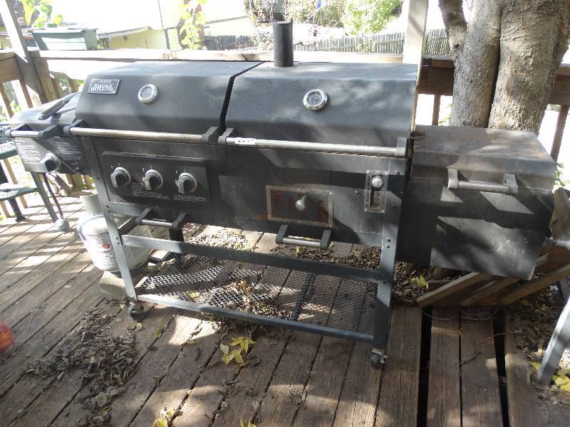 lot 214 image: Pro Series Smoke Hollow.