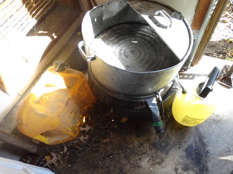 lot 241 image: Oil drain pans, Sprayer, Gas tank.
