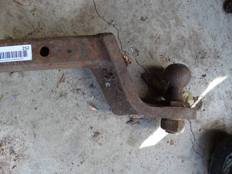 lot 252 image: Receiver hitch with ball.