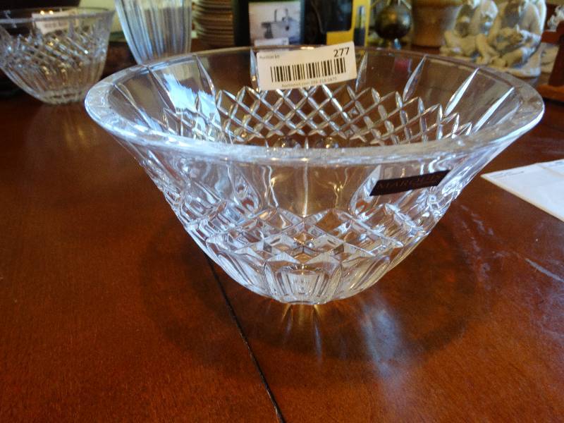 lot 277 image: Marquis by Waterford crystal flower bowl.