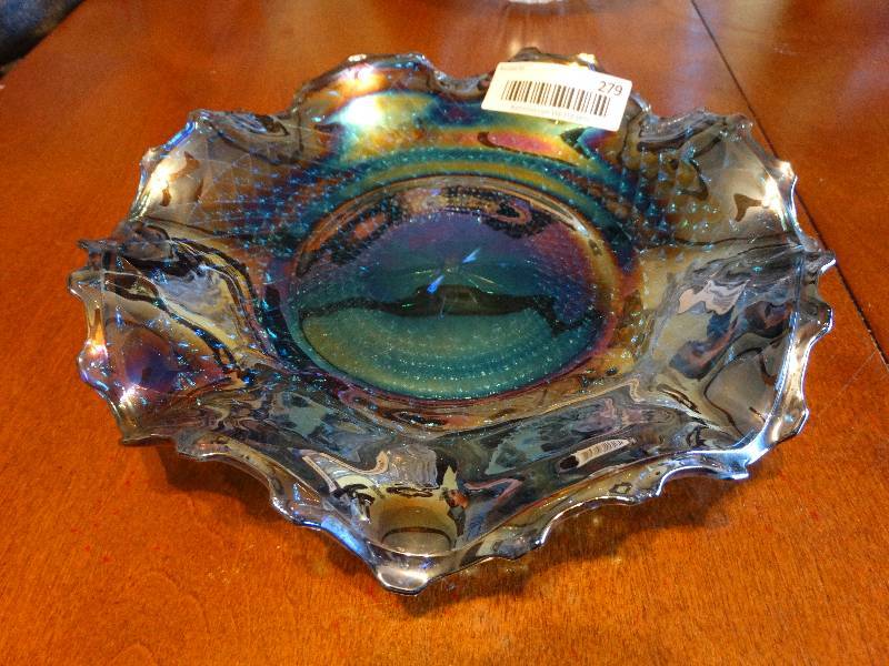 lot 279 image: Carnival glass dish.