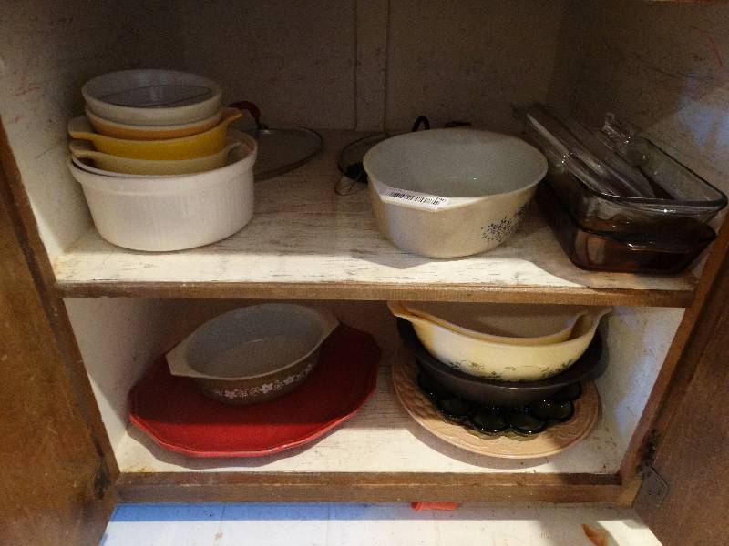 lot 296 image: Lot of bake ware.