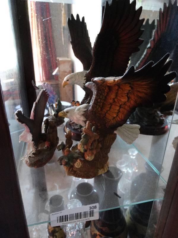 lot 308 image: Lot of Eagle decor pieces