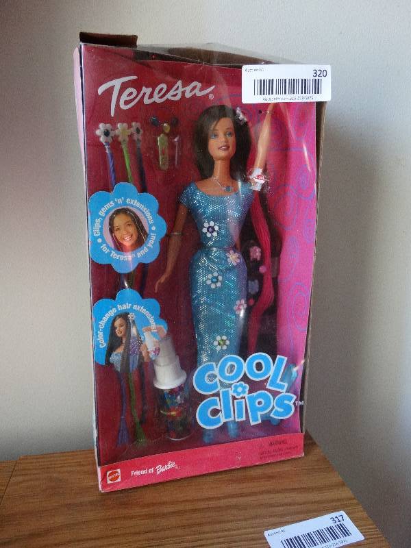 lot 320 image: Teresa Barbie in box